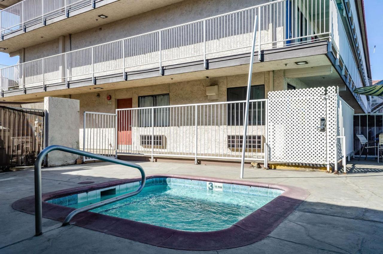 Motel 6-Fresno, Ca - Yosemite Hwy Exterior foto